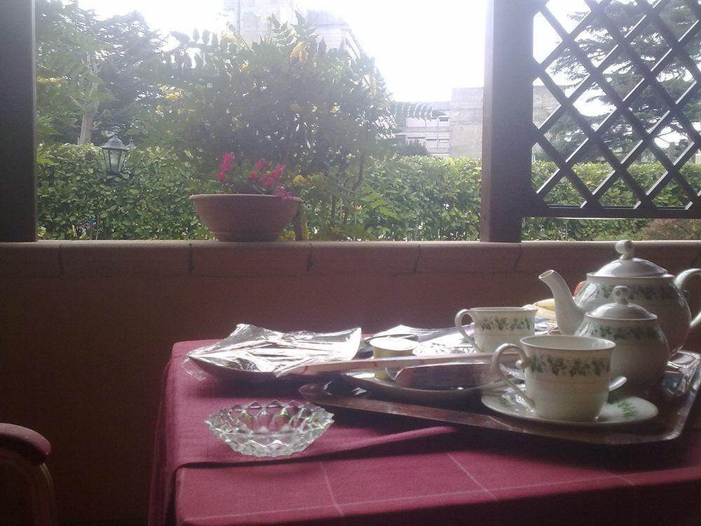 Hotel Federico II เนเปิลส์ ภายนอก รูปภาพ